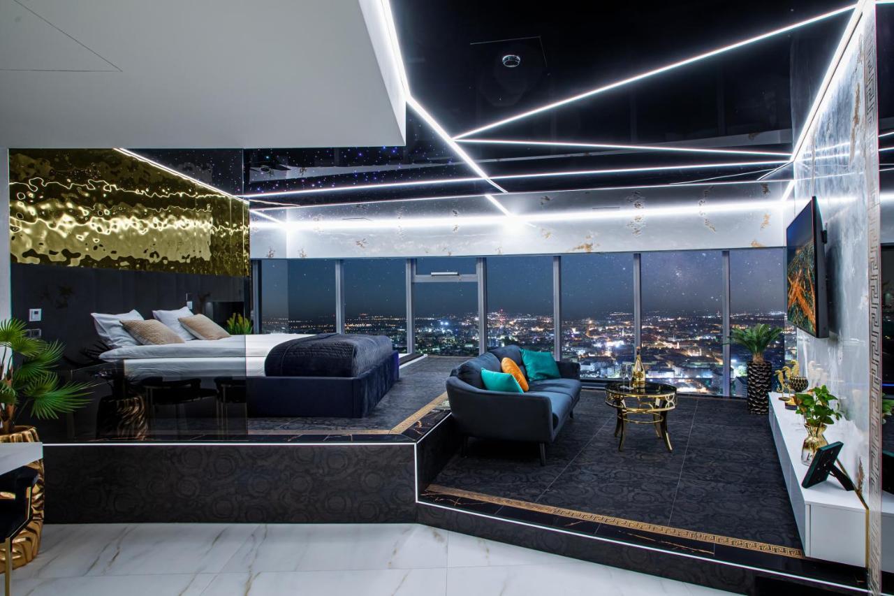 Apartamenty Sky Tower Z Jakuzzi Przy Oknie ヴロツワフ エクステリア 写真