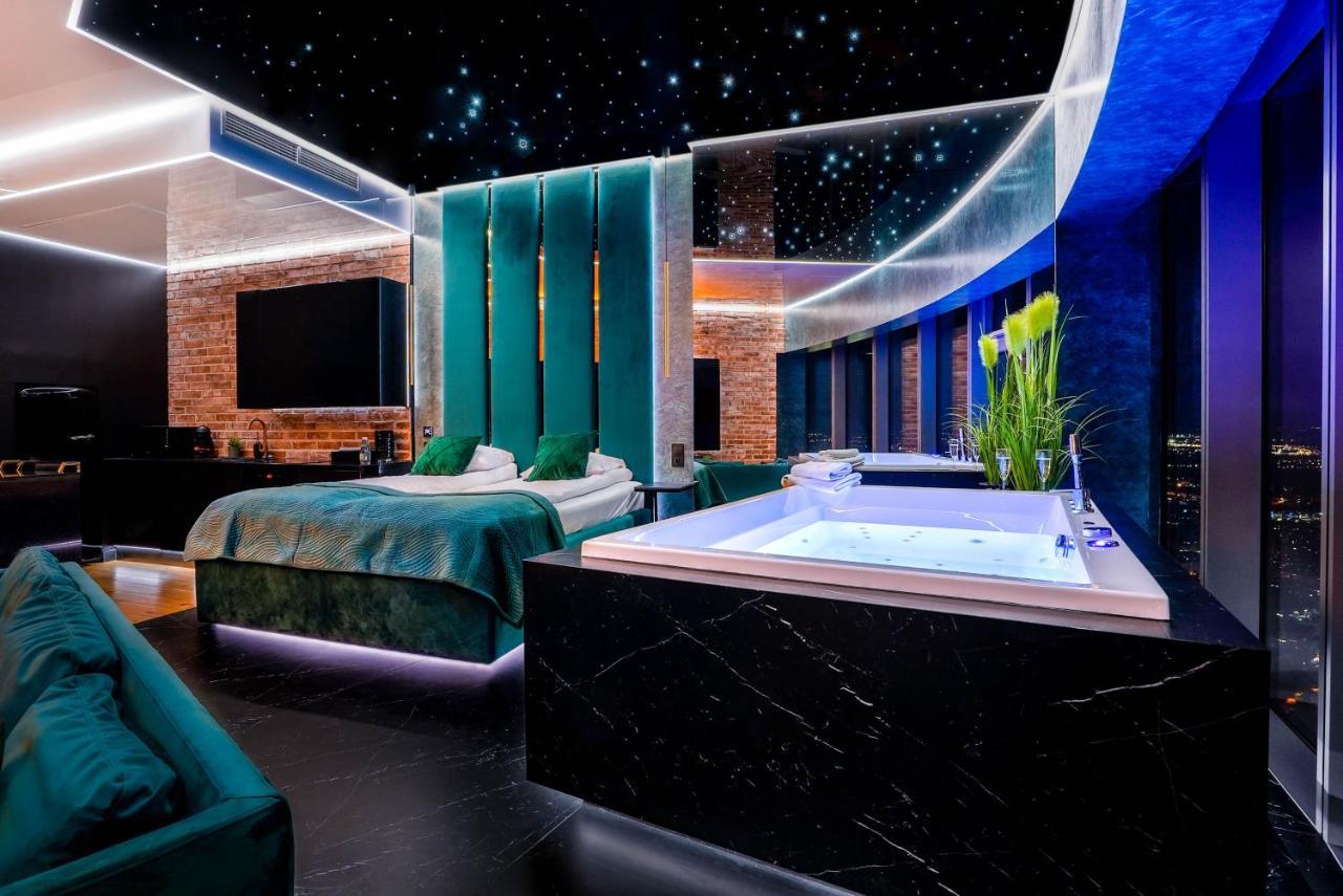 Apartamenty Sky Tower Z Jakuzzi Przy Oknie ヴロツワフ エクステリア 写真