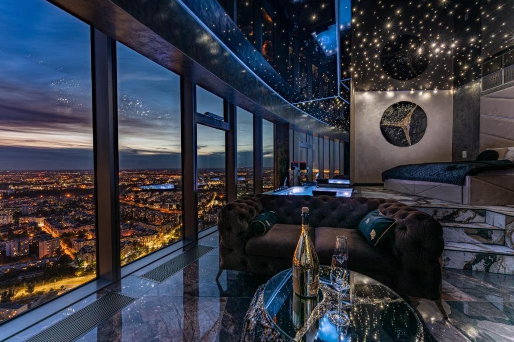 Apartamenty Sky Tower Z Jakuzzi Przy Oknie ヴロツワフ エクステリア 写真